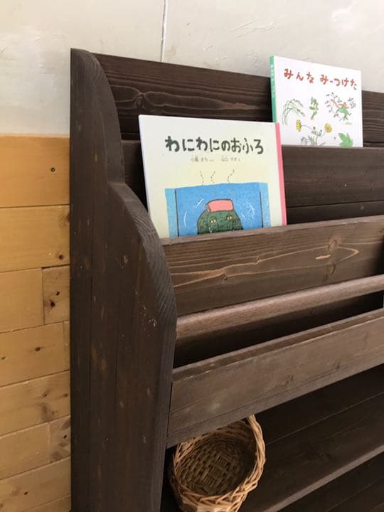 ハンドメイド マガジンラック 本棚 絵本ラック 収納棚 天然木製 手作り