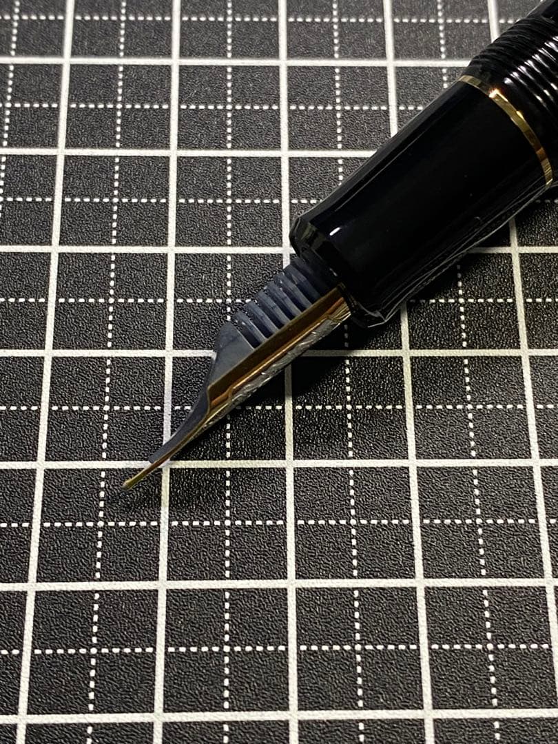 PILOT CUSTOM 845 漆黒　万年筆　字幅M