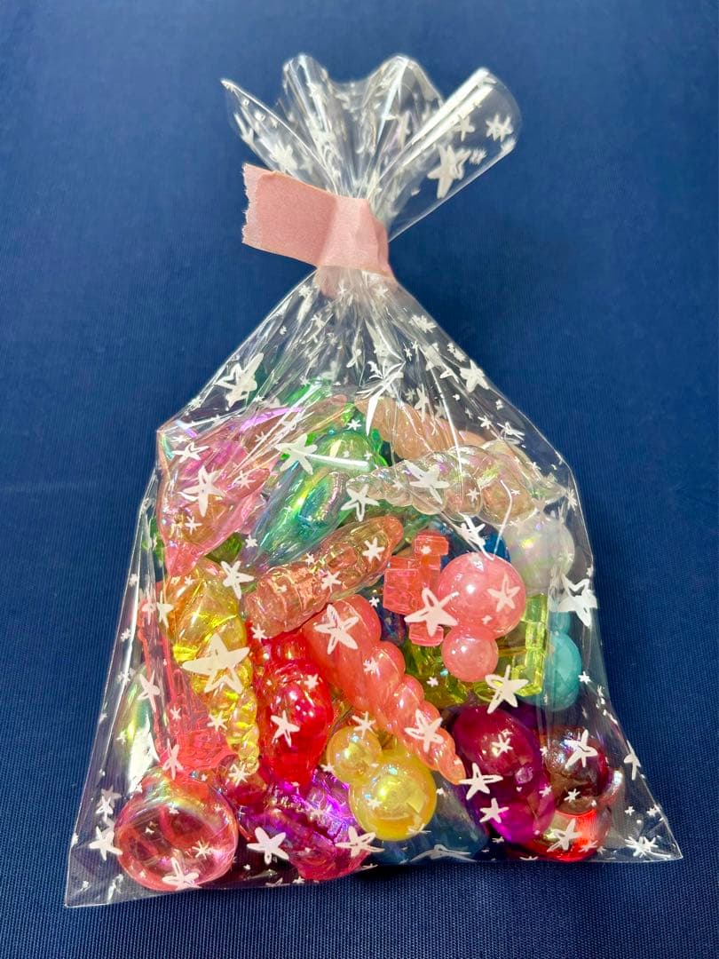 アクリルアイス　インテリア雑貨　置物　キティ・ミッキー・イルカ・動物・ハートなど