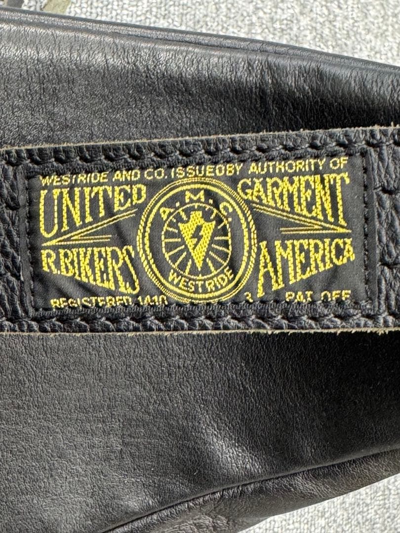 黒 キルティング ボディバッグ