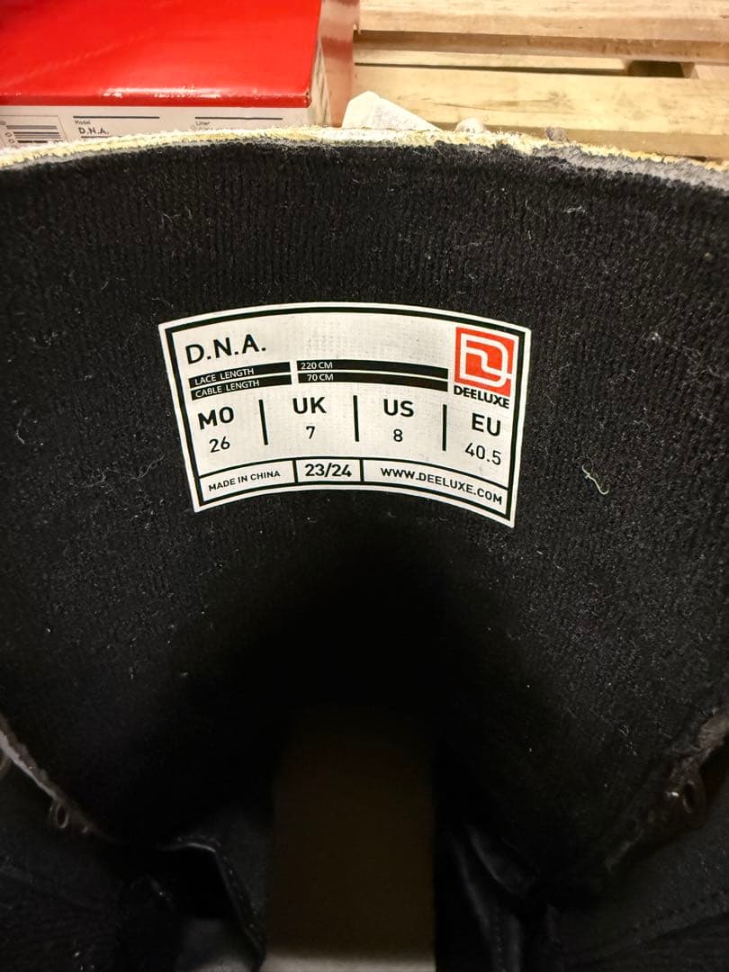 DEELUXE D.N.A. 23/24 26.0 cm ホワイト　おまけ付き