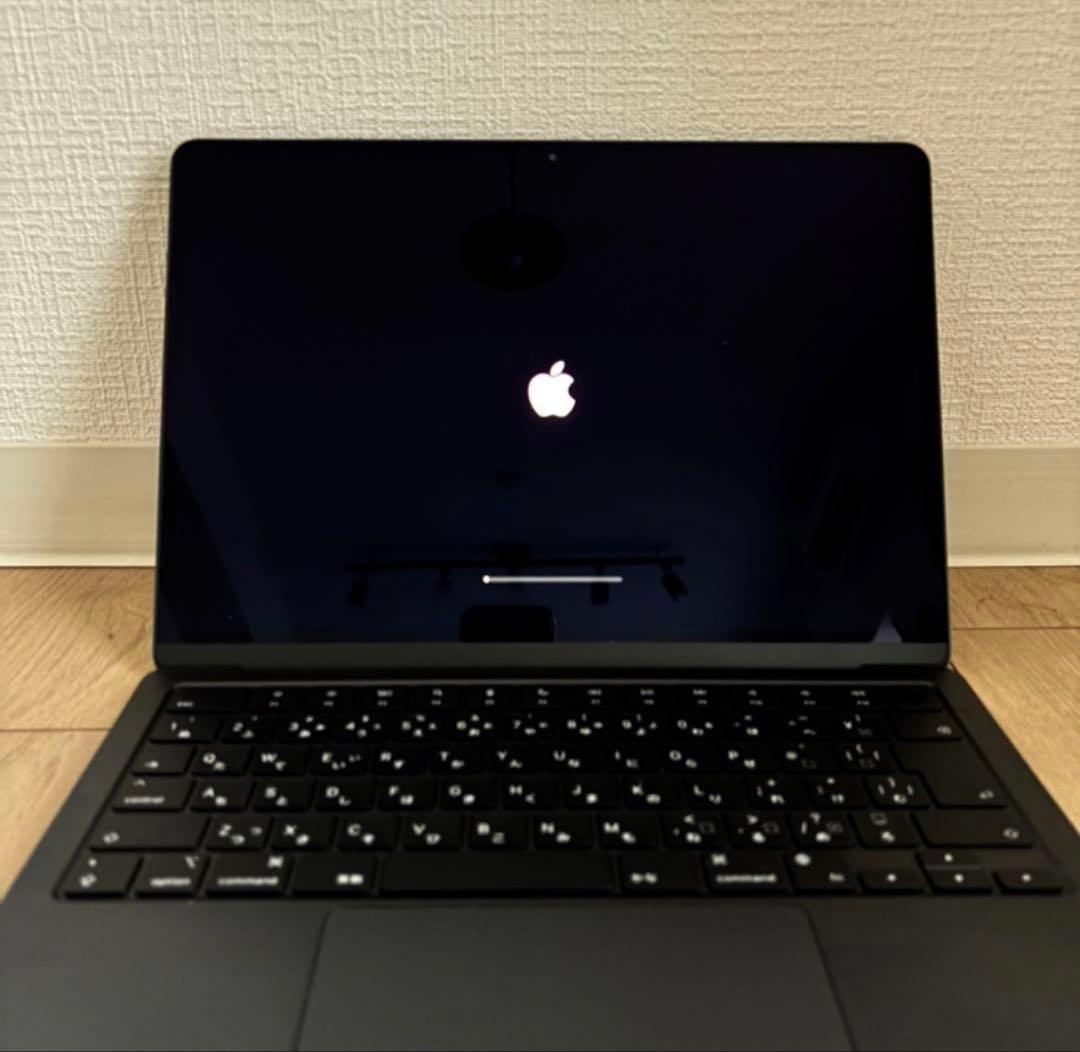 美品　MacBook Air M2