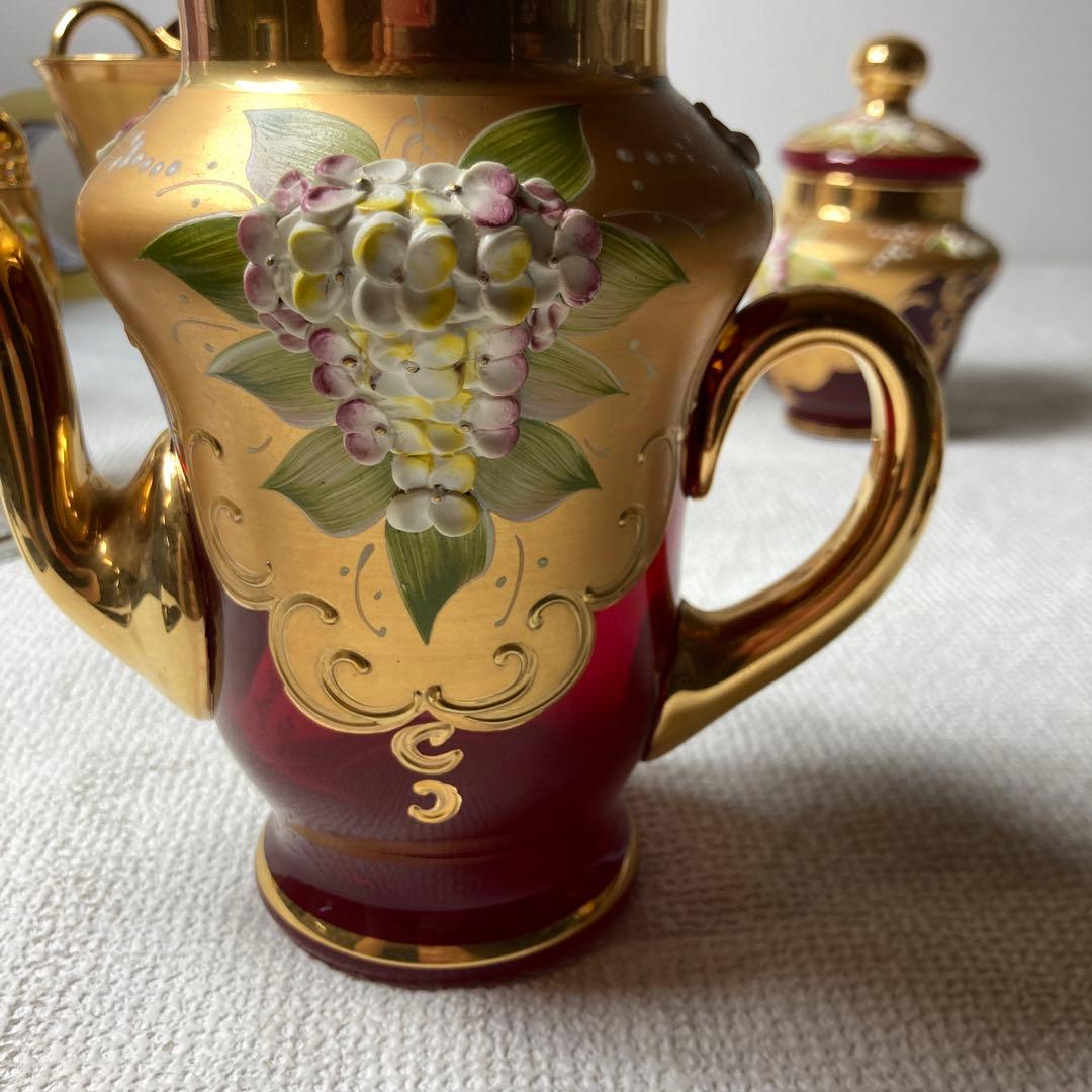 ベネチアングラス　赤と金の花柄ティーセット