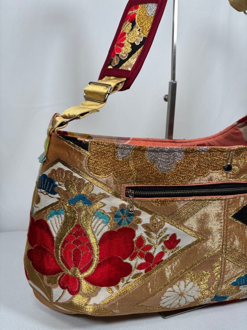 帯バッグリメイク　772番アシンメトリーBIGリバーシブル(肩あて飾り付き)