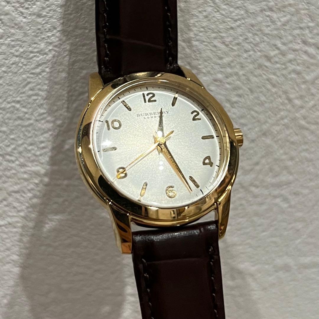 未使用 BURBERRY 腕時計 ゴールドケース ブラウンベルト