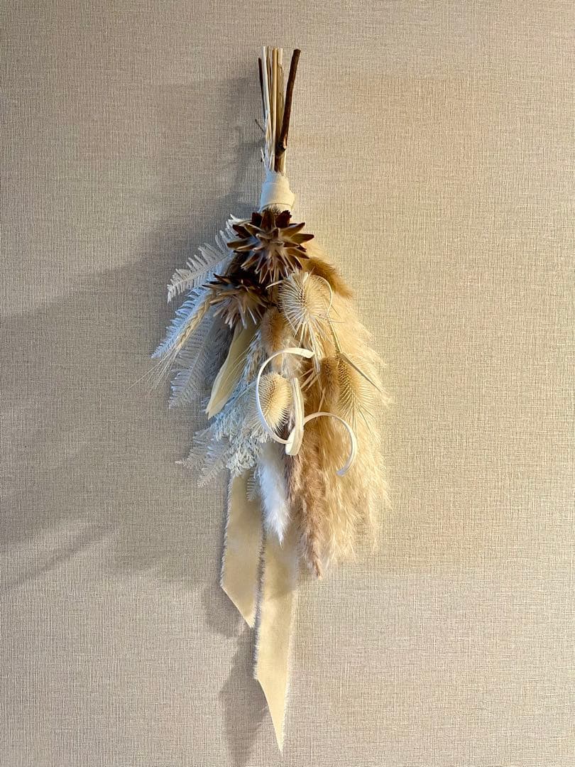 パンパスグラスとプルモサムのナチュラル色したネイティブスワッグ