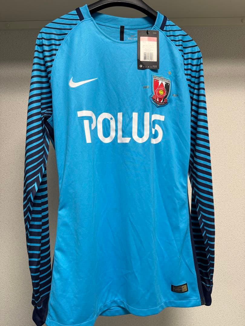 浦和レッズ Nike ゴールキーパートレーニングシャツ 非売品 正規品