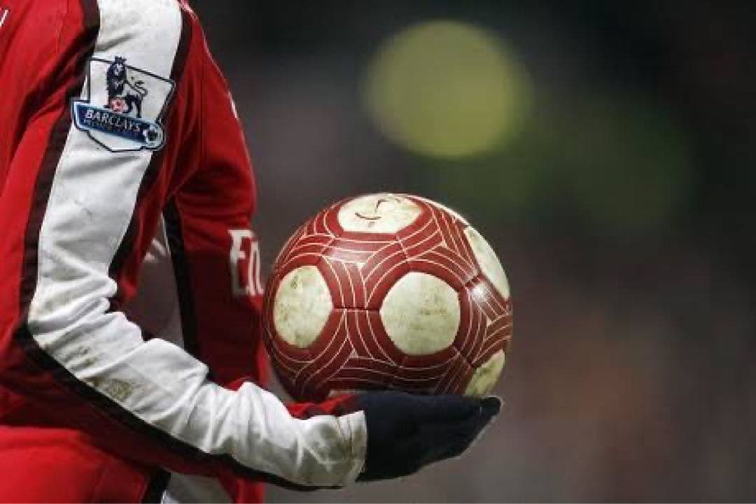 サッカーボール5号級　早い者勝ち！　激レア公式球　Nike プレミアリーグ　希少