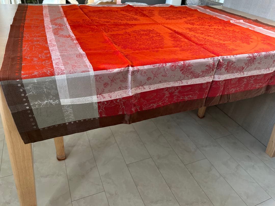 Garnier Thiebaut 雪の結晶模様 テーブルクロス