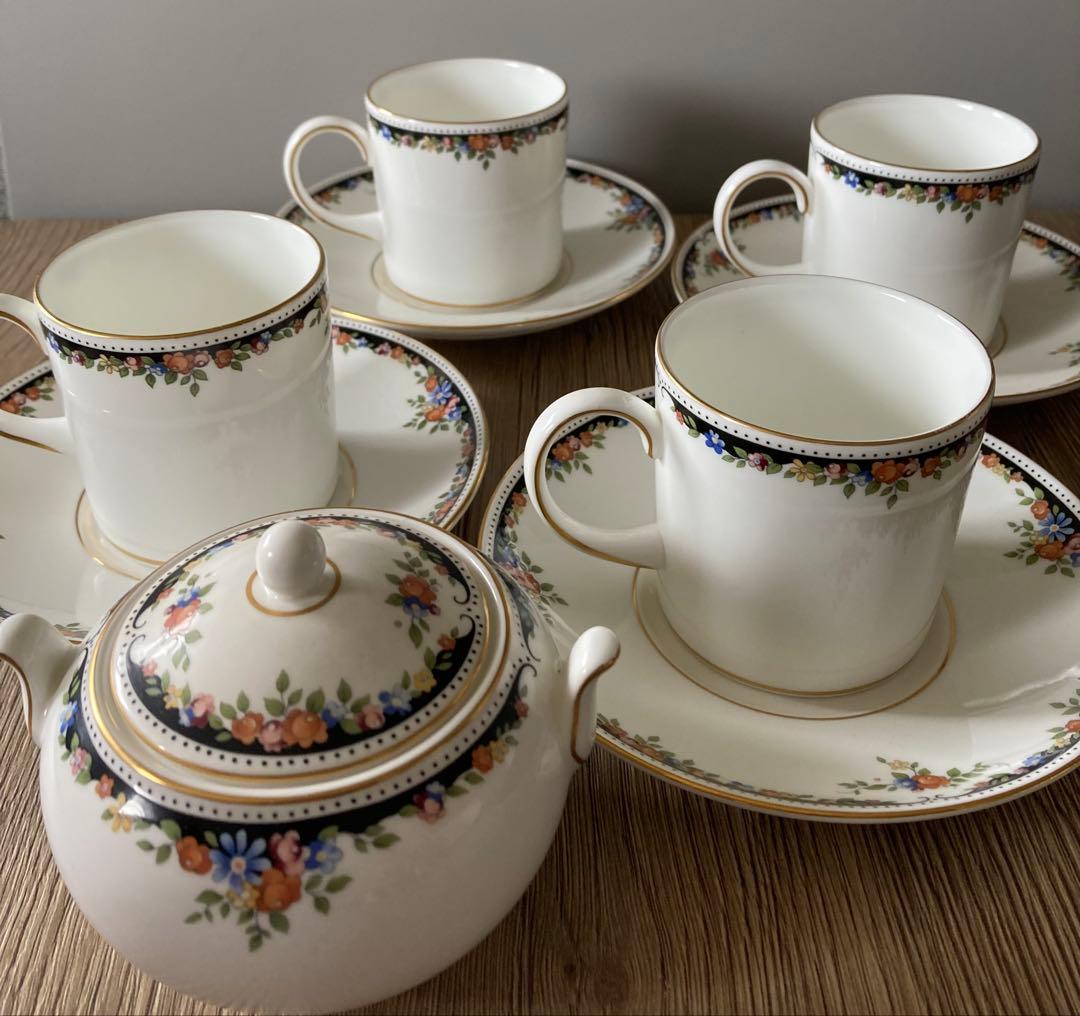 ウェッジウッド オズボーン　カップ&ソーサー４客＆シュガーポットのセット