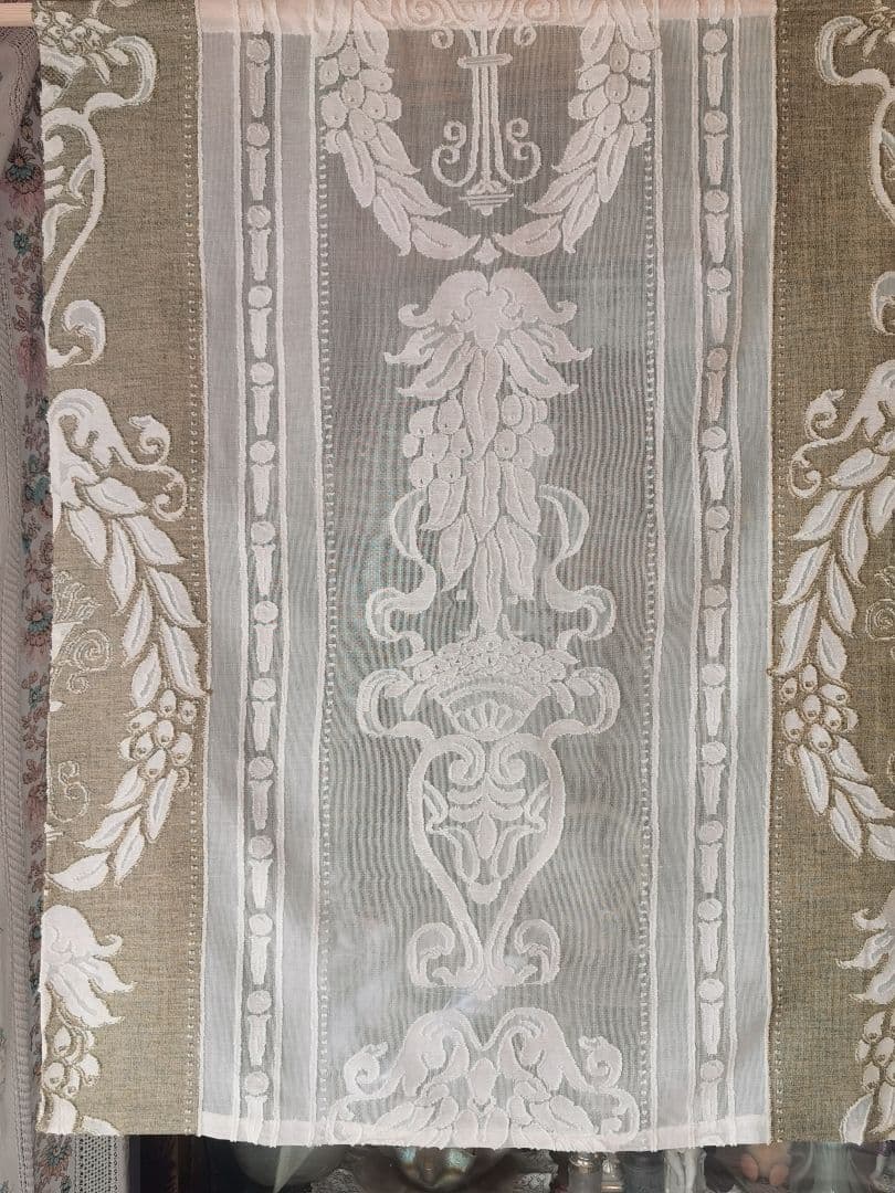 アンティーク英国 レアな杢カーキ 花器 聖火台 オリーブの実 マドラスレース