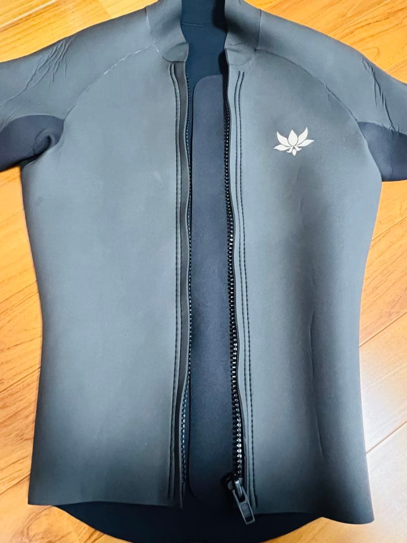 【美品】AXXE CLASSIC フロントジップ ロングスリーブタッパー L