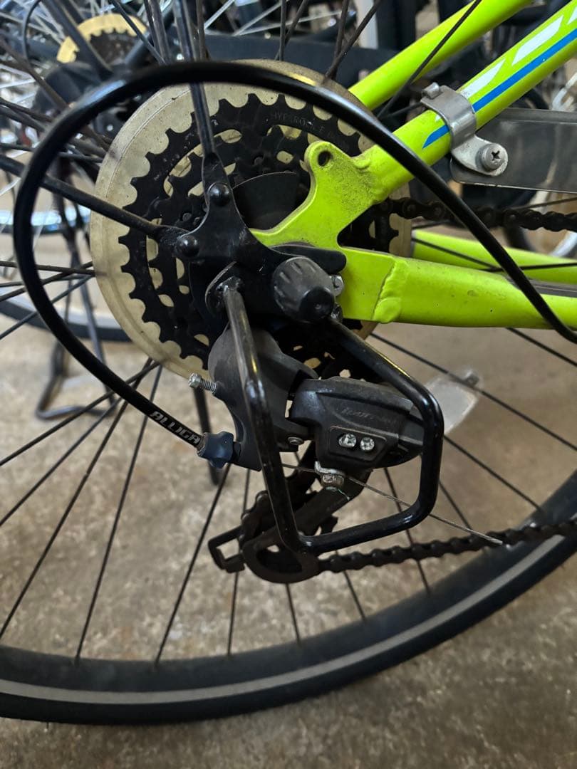 ブリヂストン クロスバイク ライムグリーン