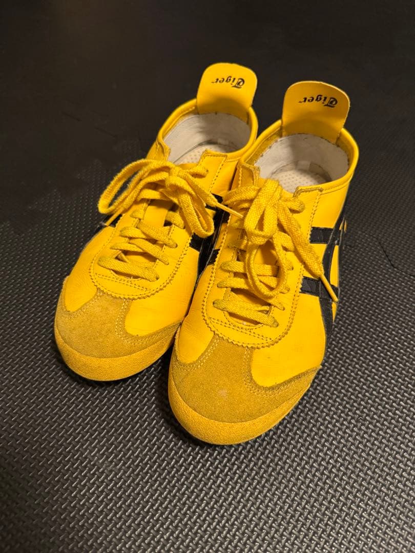 オニツカタイガー　メキシコ66 イエロー