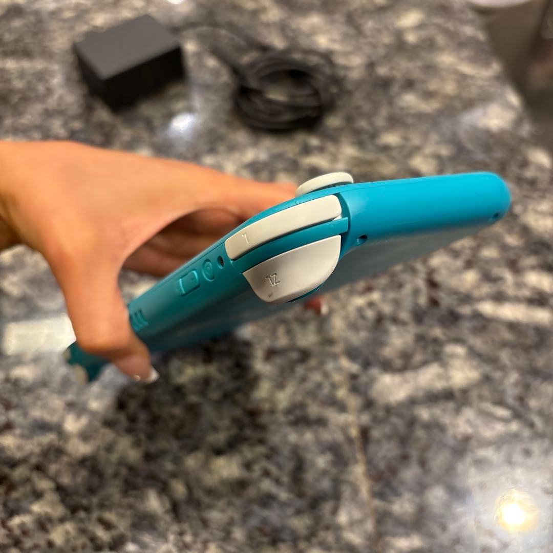 Nintendo Switch Lite ターコイズ 本体と充電器