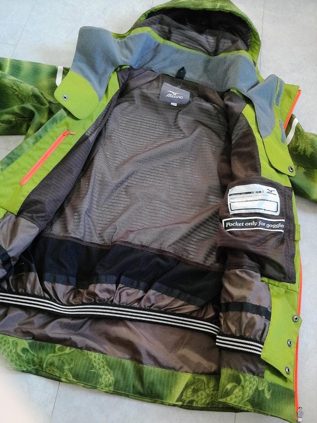 美品 ミズノ 井山敬介モデル 龍 和柄 スキージャケット M メンズ 希少モデル