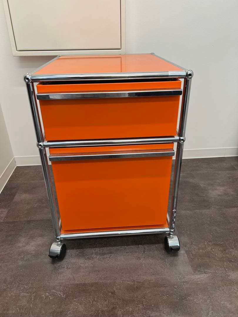 USM ワゴン　オレンジ スチールキャビネット 2段