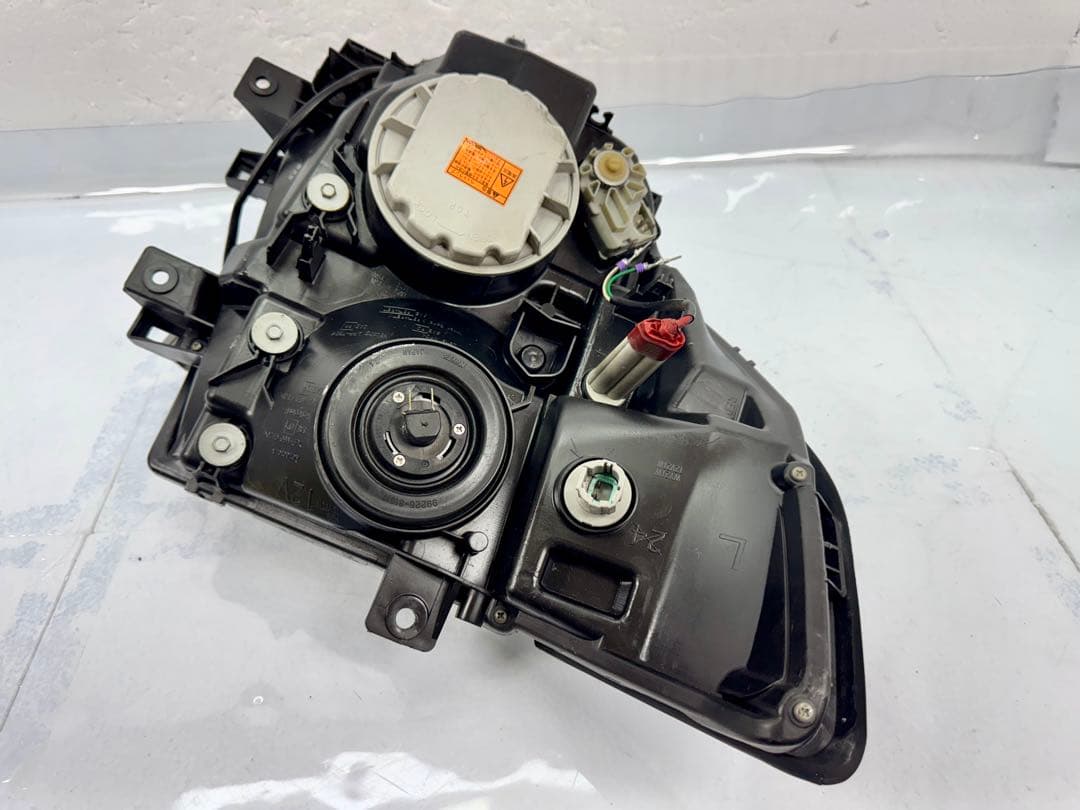 日産 エルグランド E51 中期 後期 ハイウェイスター HIDヘッドライト 左