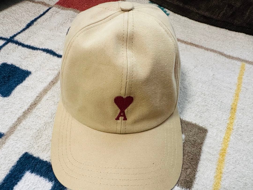ami ベージュ キャップ ハート A刺繍