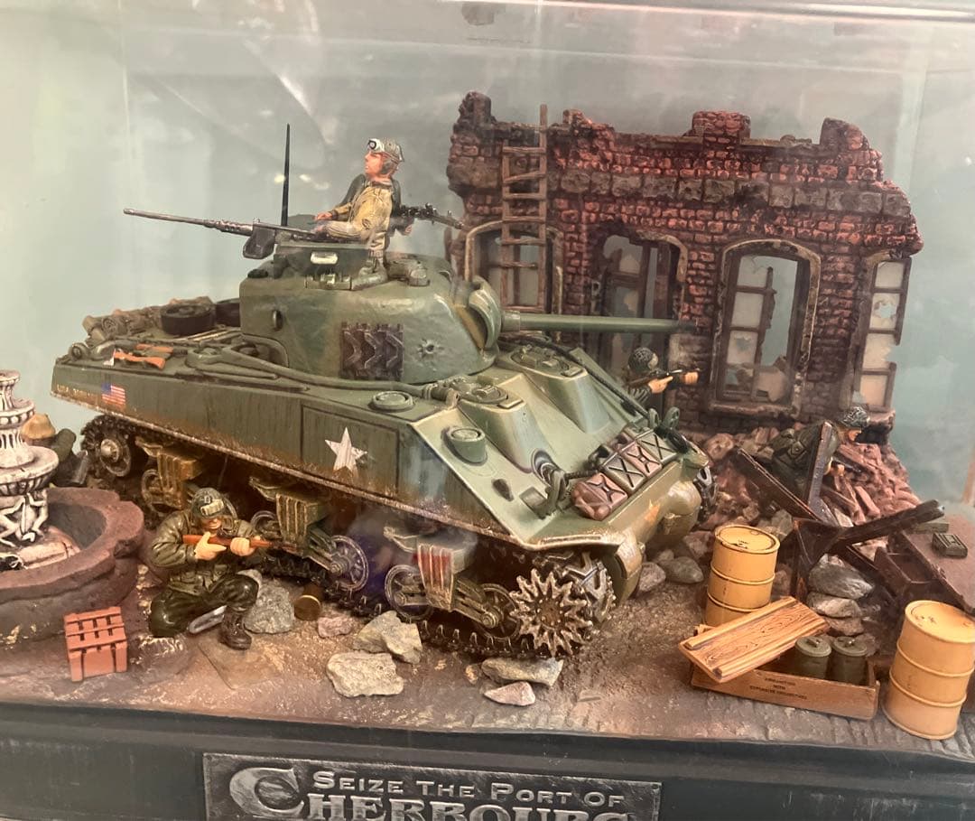 U.S.M4A3 Sherman Tank 1/32 ダイキャストジオラマ