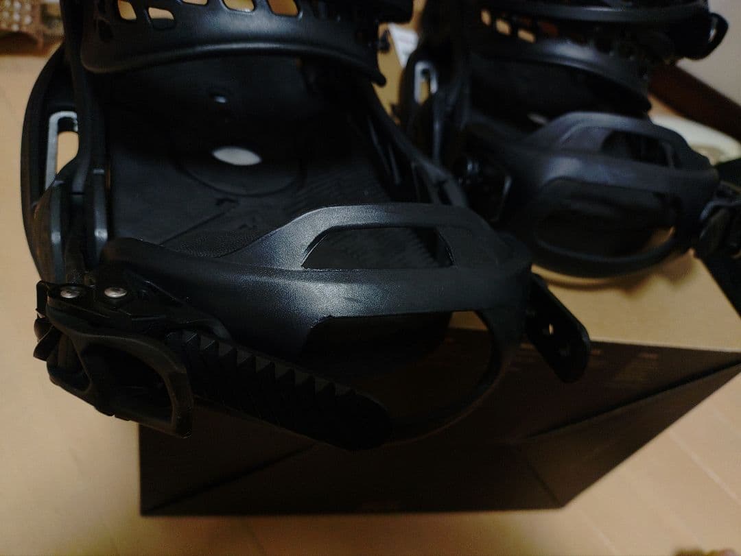 BURTON バートン ビンディング GENESIS EST　2022 Lサイズ