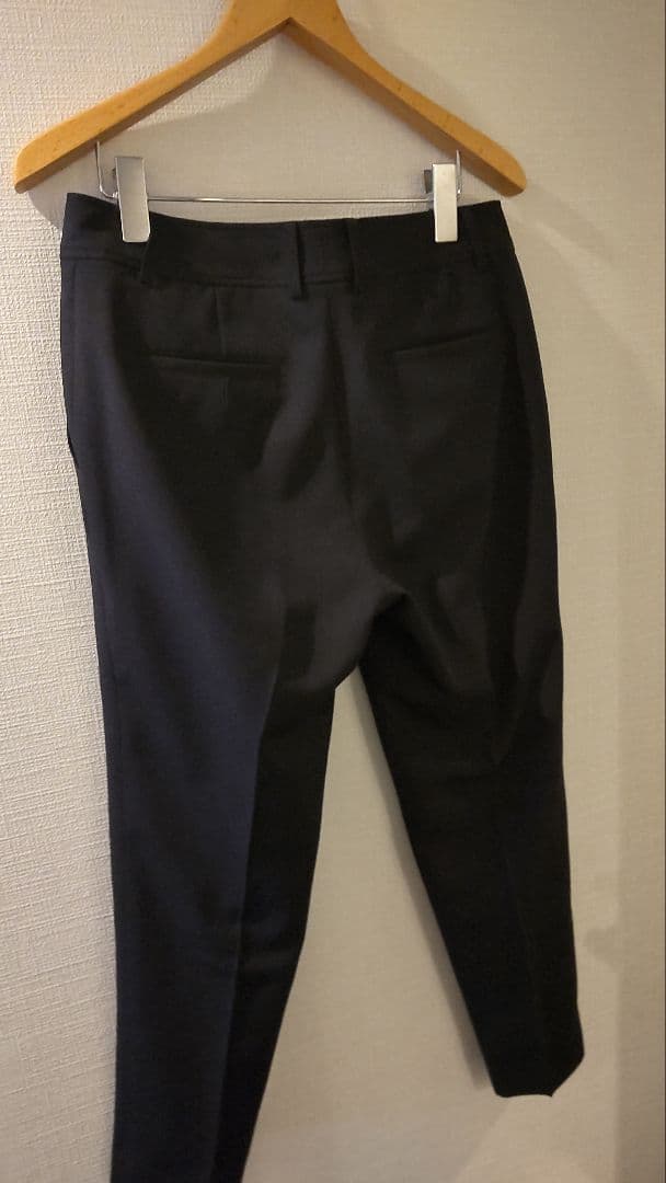美品 濃紺パンツスーツ　リクルート スーツ　セレモニー　ビジネススーツ
