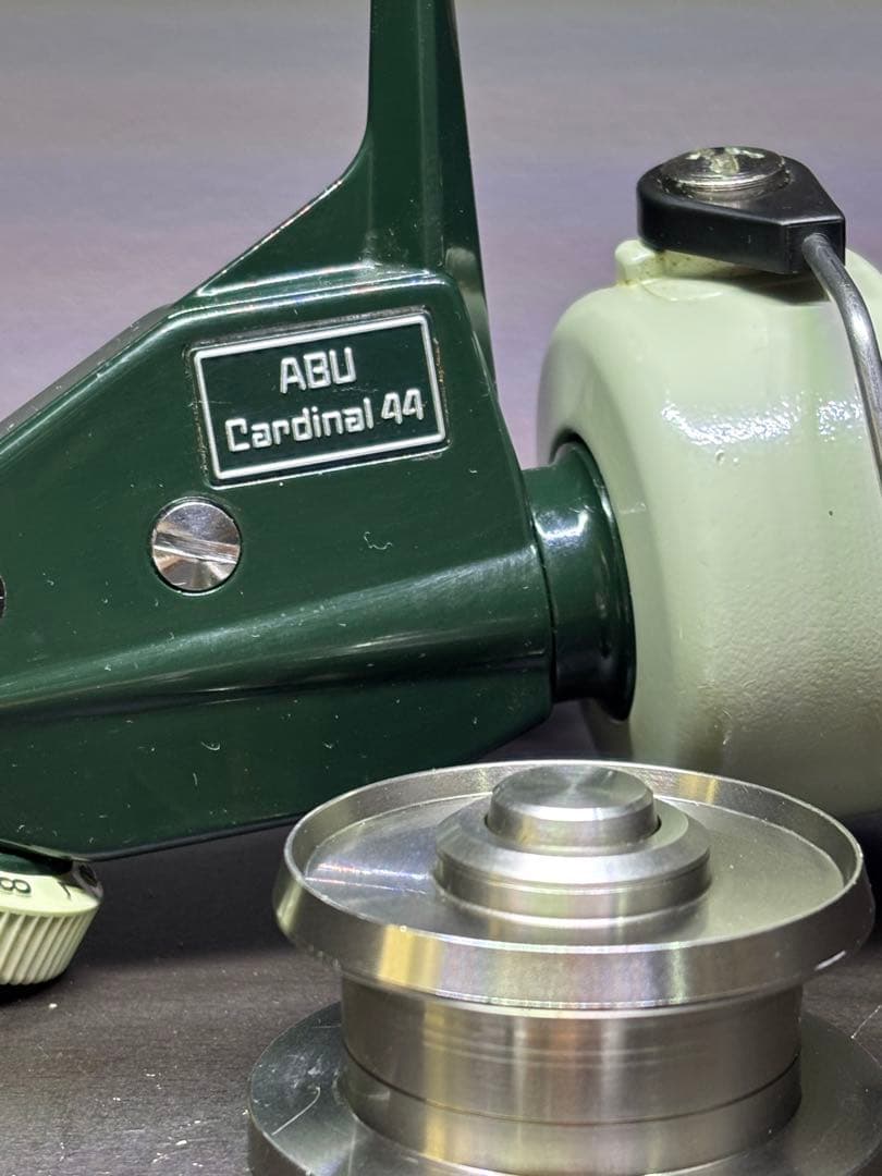 ABU Cardinal 44 スピニングリール グリーン/ホワイト⭐️注目