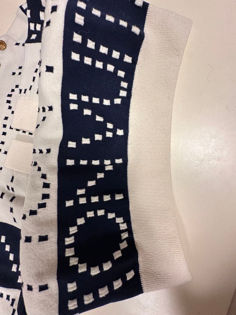 d*g様 Louis Vuitton ❤️オーバーサイズ ウール ニット セータ