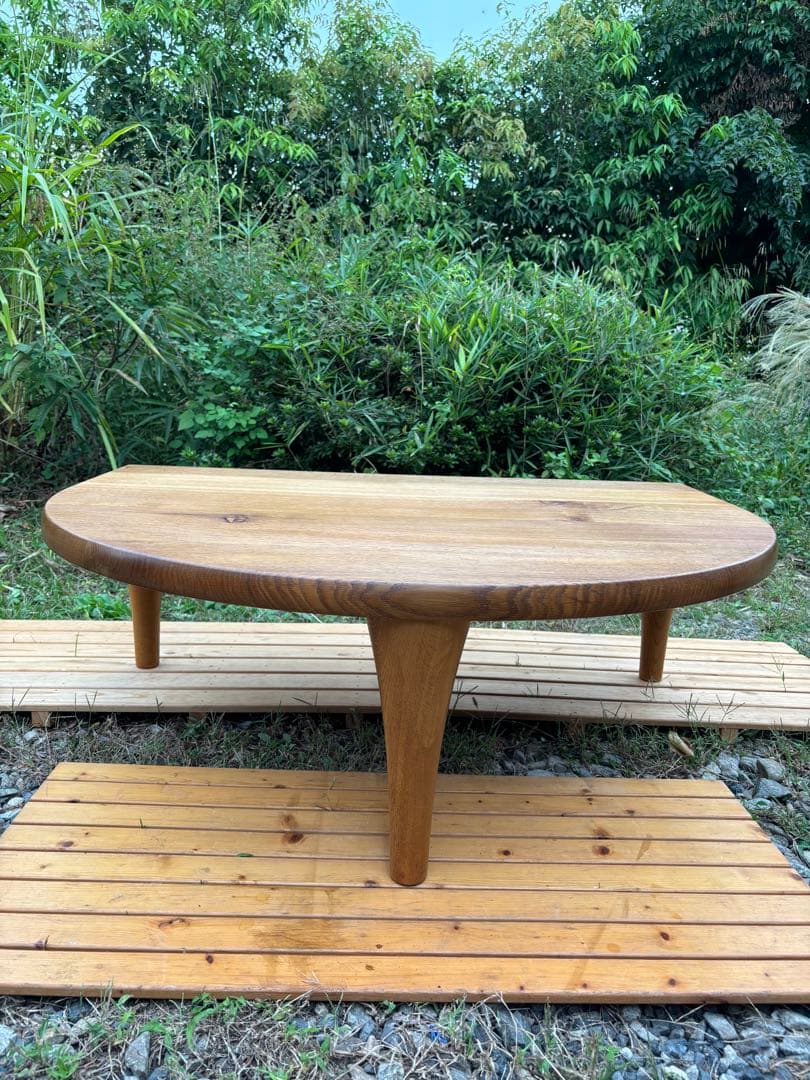 飛騨産業 キツツキ 森のことば オーク無垢材 節入り 半円形リビングローテーブル