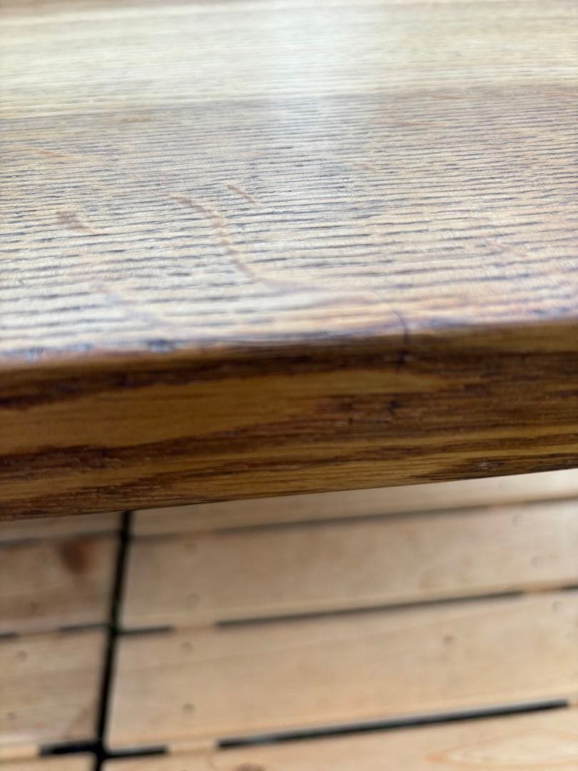 飛騨産業 キツツキ 森のことば オーク無垢材 節入り 半円形リビングローテーブル