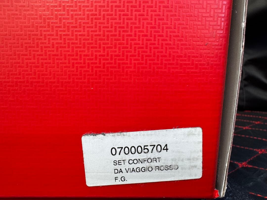 Ferrari プロサングエ　トラベルキット　フェラーリ　ブランケット