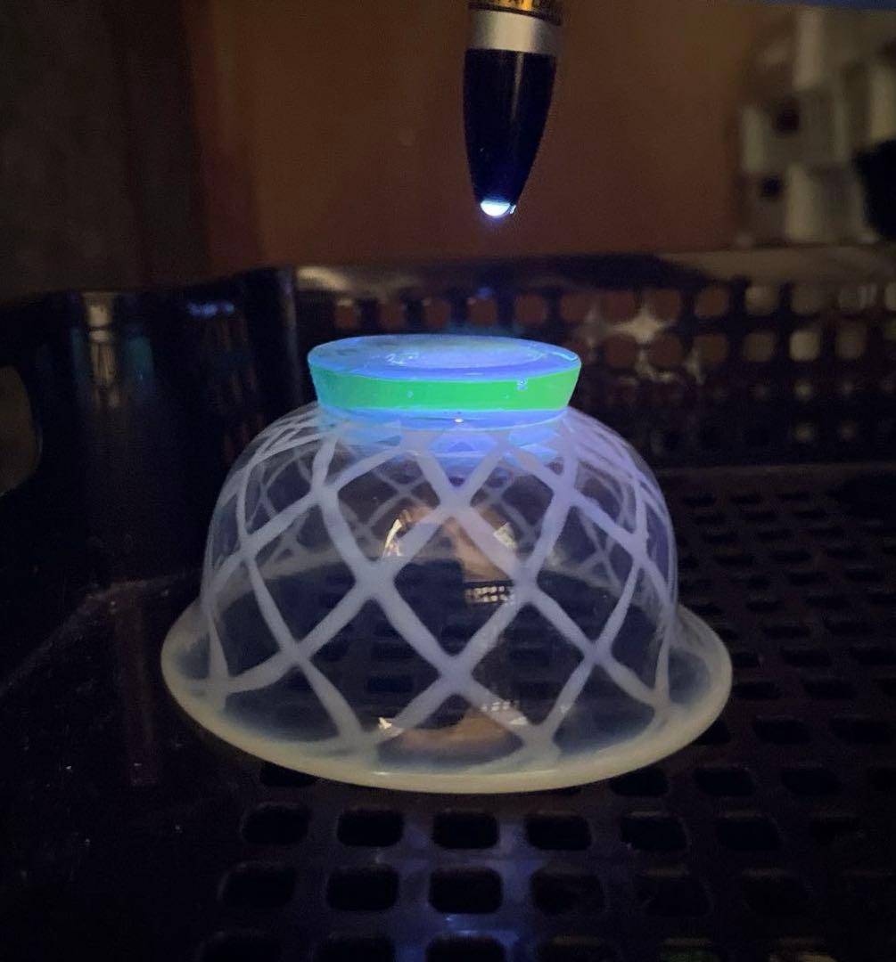 骨董　時代ガラス　超希少　白網目紋　水色台座　反り口　氷コップ　ウランガラス