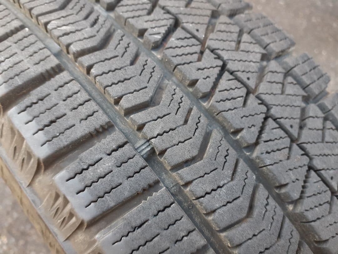 21年29週　ブリヂストンスタッドレスタイヤ 　155/65R14インチ　４本