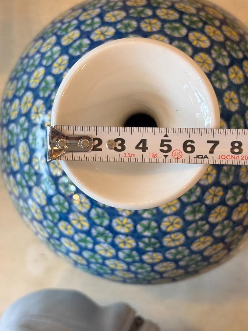 M*n様 有田焼 / 藤井錦彩作 / 色鍋島様式小花文様花 / 花瓶 / 伝統工