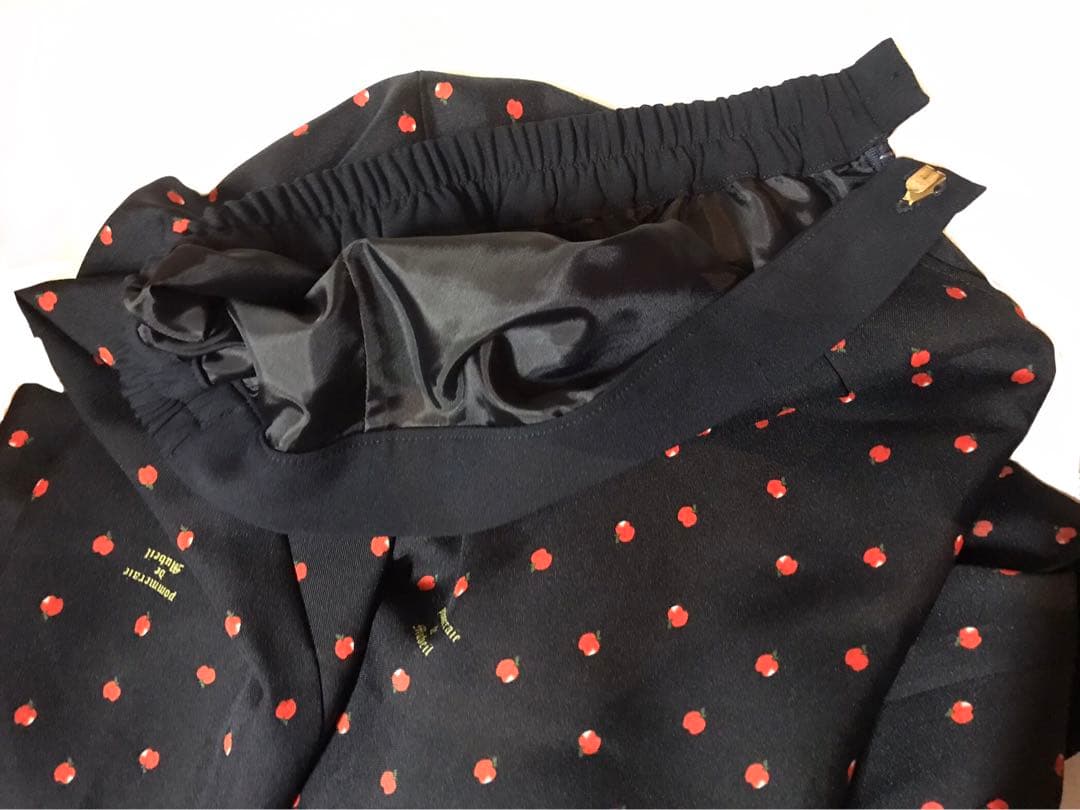 ミュベール いちご柄　（値下げ依頼）