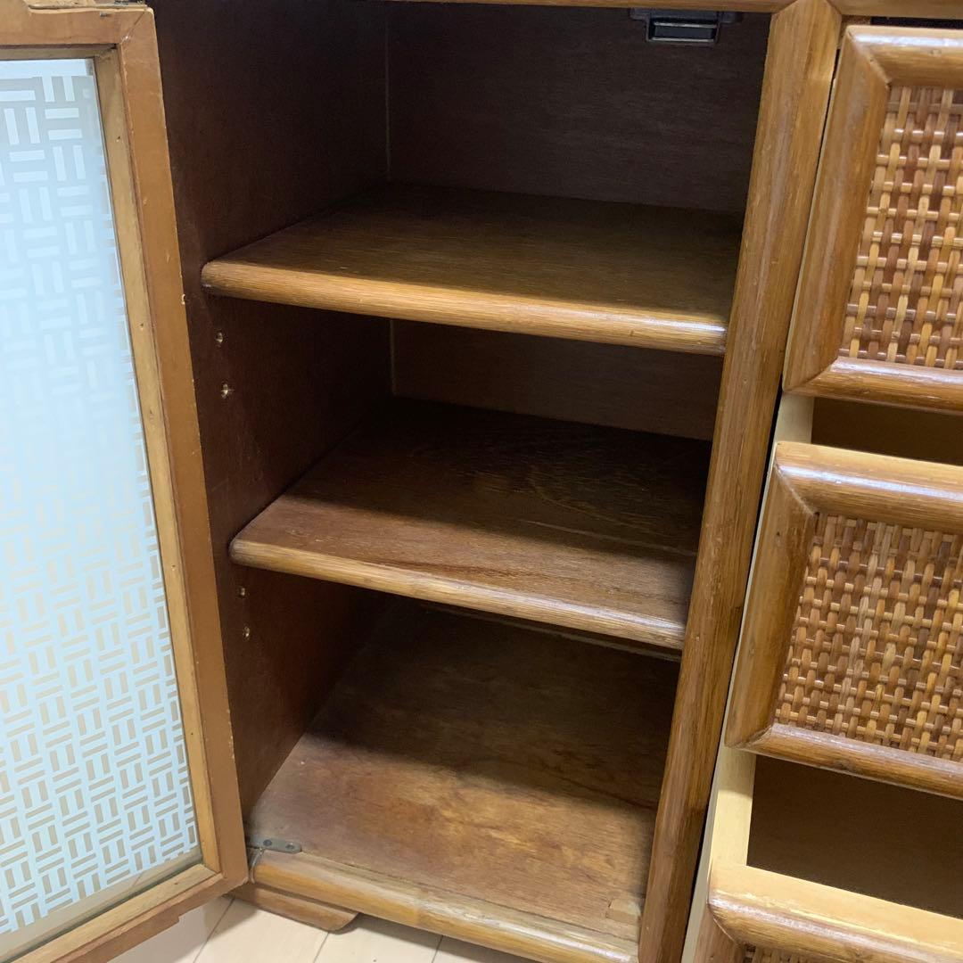 ラタン 籐家具 サイドボードチェスト 4段 ヴィンテージ ガラス扉