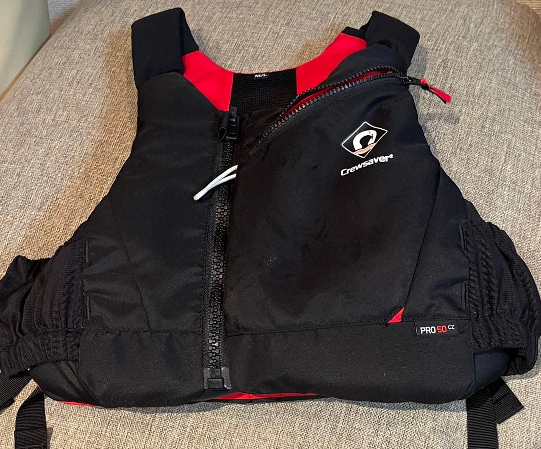 Crewsaver PRO 50 CE ライフジャケット 黒/赤