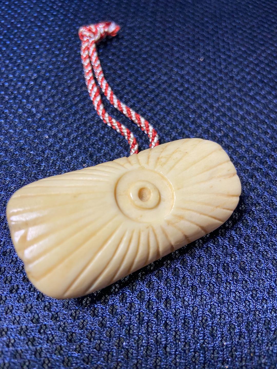 小さな芸術  根付・動物骨 日本の民間装飾