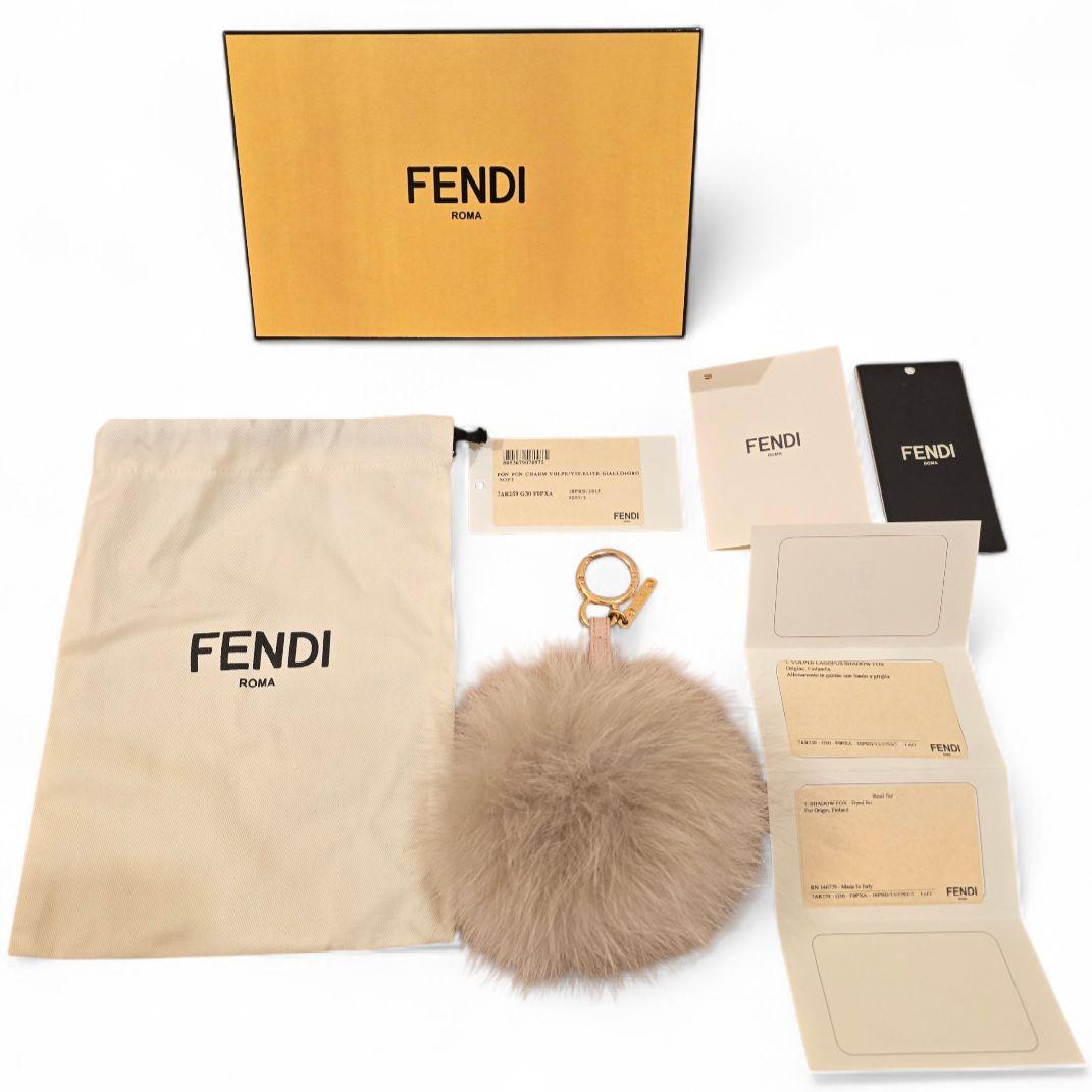 フェンディ ポンポンチャーム フォックスファー 本革 箱・保存袋付き イタリア製