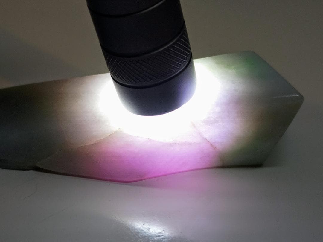 高透過・ラベ 125g 翡翠 ヒスイ 鑑賞石 原石 自然石 誕生石 鉱物 鉱石