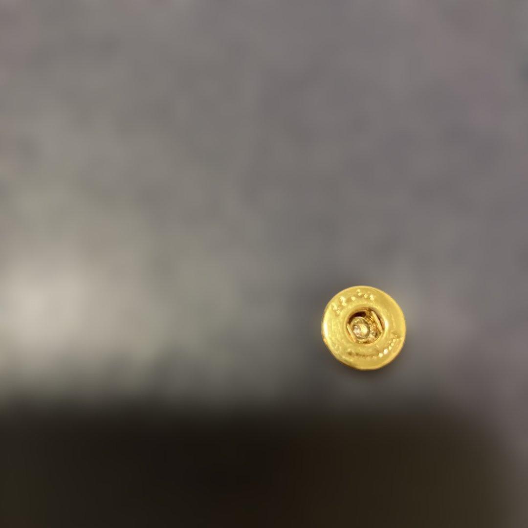 未使用に近いフェラガモ二つ折り財布