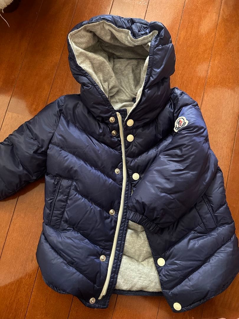 MONCLER ネイビー ダウンジャケット フード付き