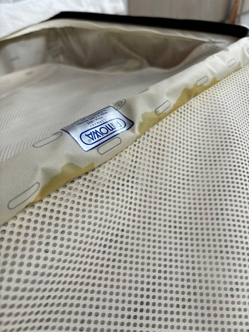 リモワ　サルサエアー　84L 4輪 スーツケース