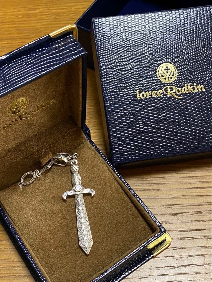 Loree Rodkin 剣デザイン ネックレス