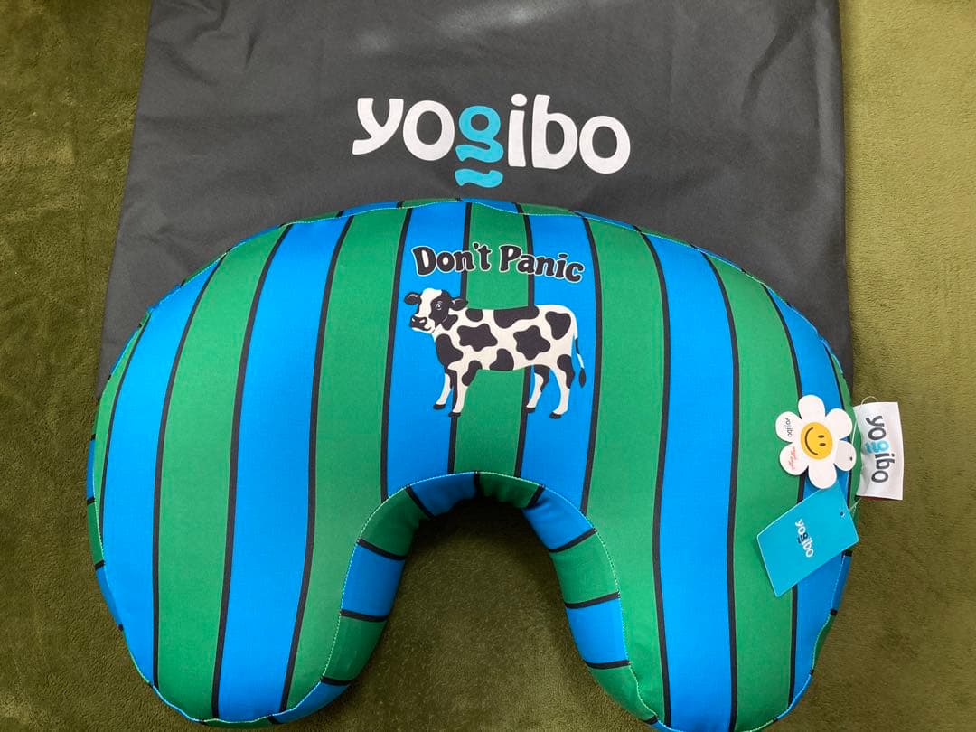 【再販未定、限定品】Yogibo ヨギボー メガムーンピロー 新品タグ付き