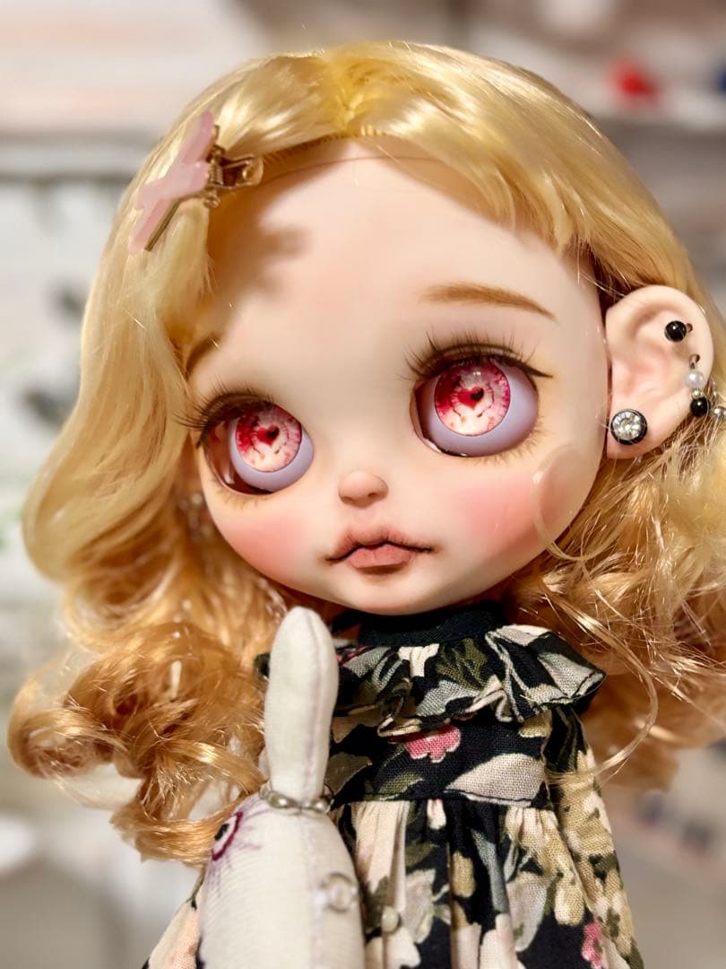 カスタムアイシードール　ネオサイズ　白肌　デフォルトヘア染色