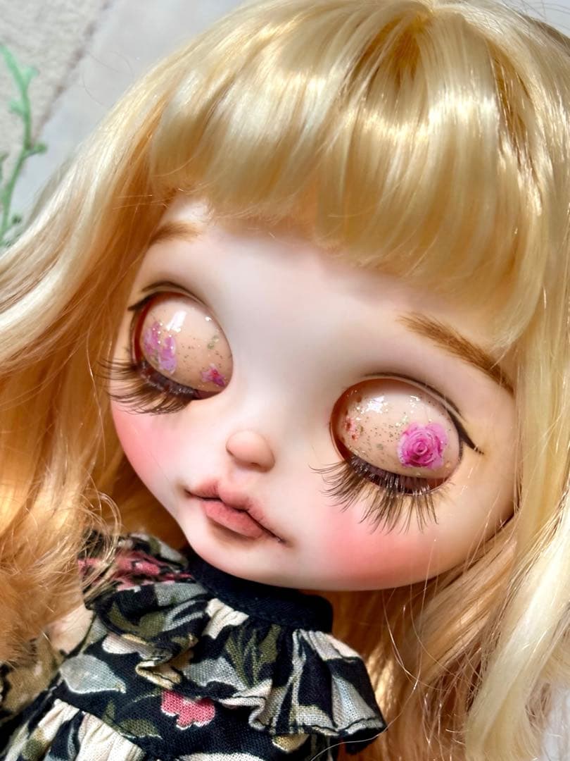 カスタムアイシードール　ネオサイズ　白肌　デフォルトヘア染色