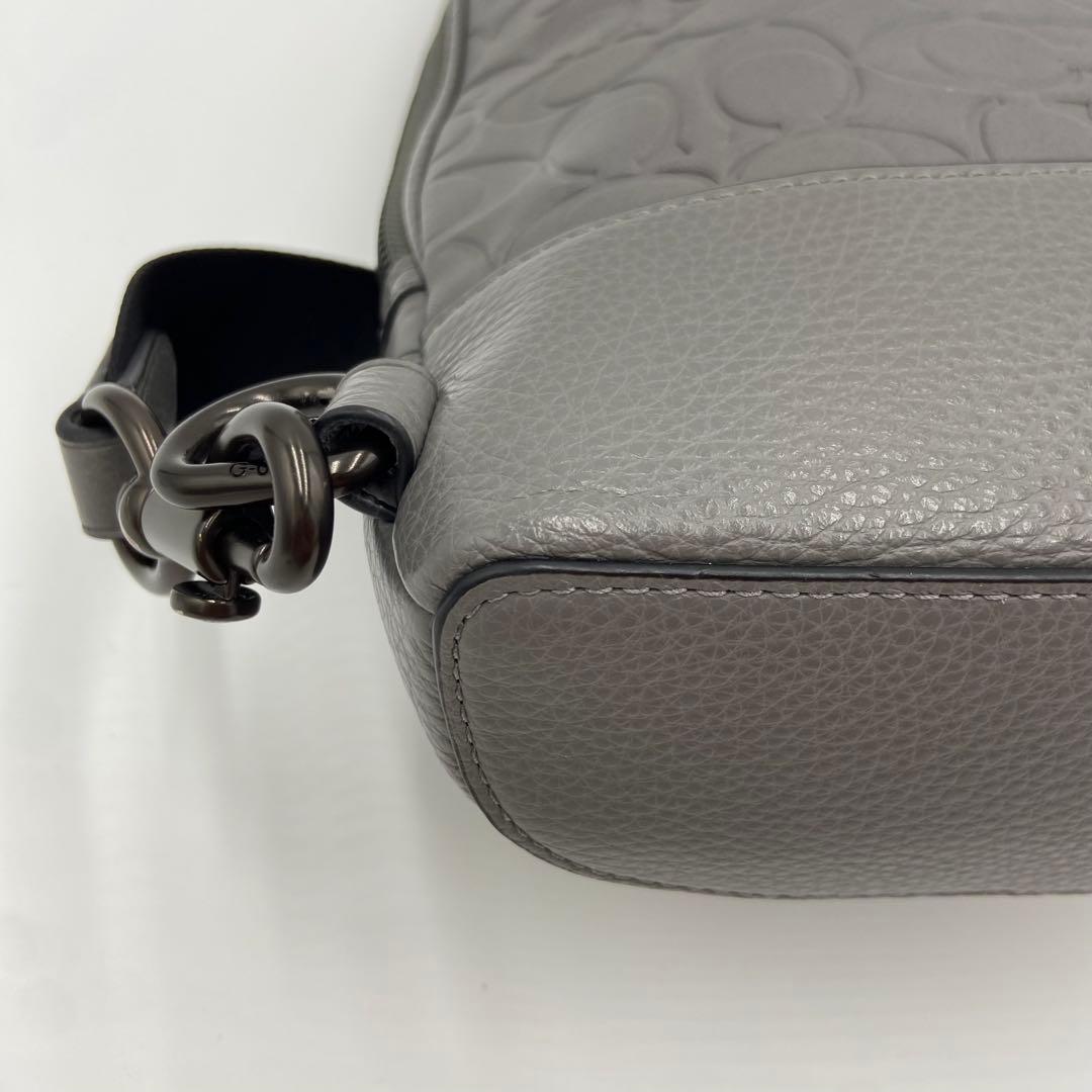 未使用級✨　コーチ ドミニク スリング パック シグネチャー レザー グレー