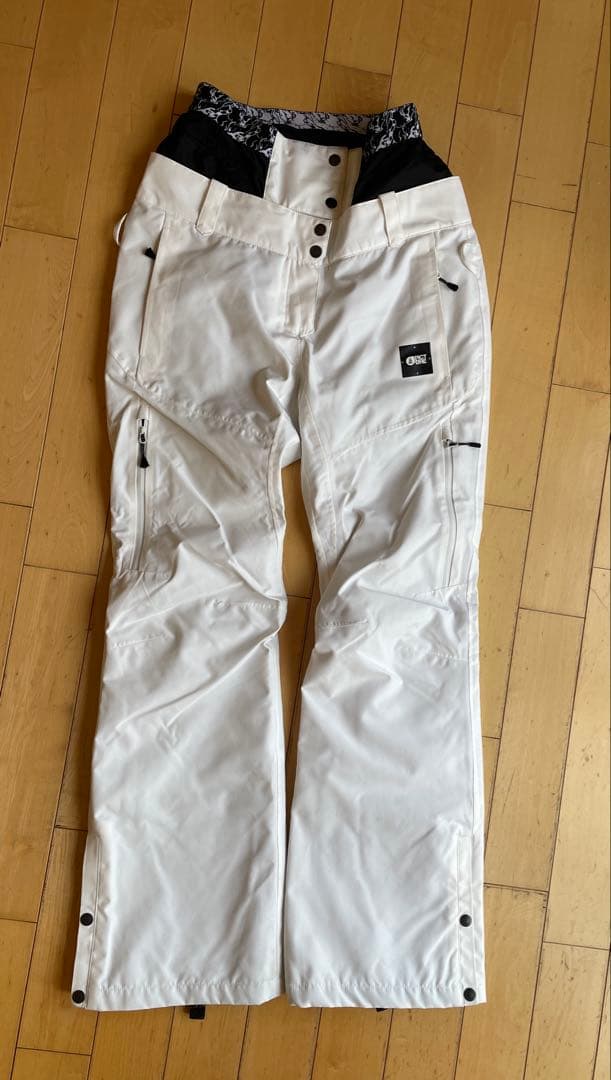 スノーボードジャケット＆パンツと花柄トップスセット 3日間限定お値下げします！