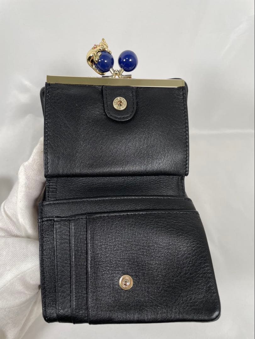 未使用に近い ANNA SUI アナスイ 二つ折り財布 がま口 猫 箱付き